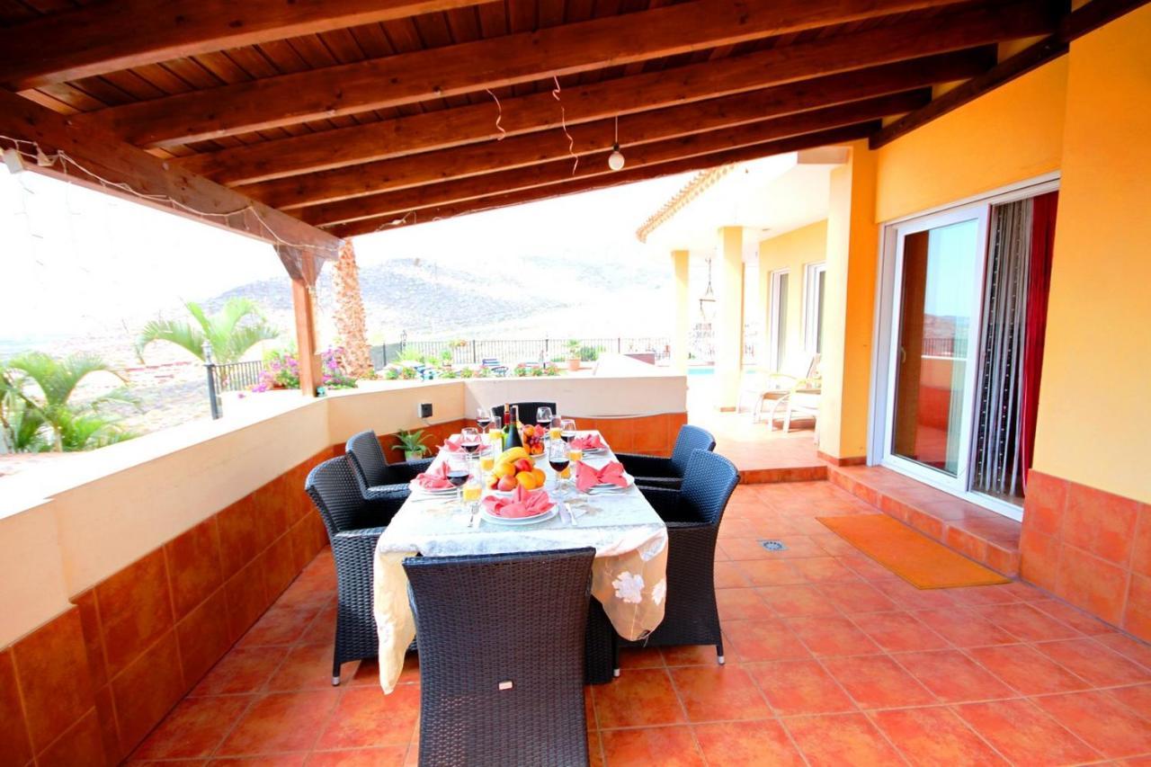 Villa With Private Pool And Magnificent Views アデヘ エクステリア 写真