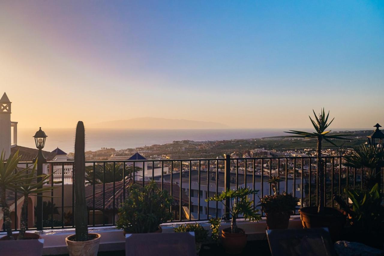 Villa With Private Pool And Magnificent Views アデヘ エクステリア 写真